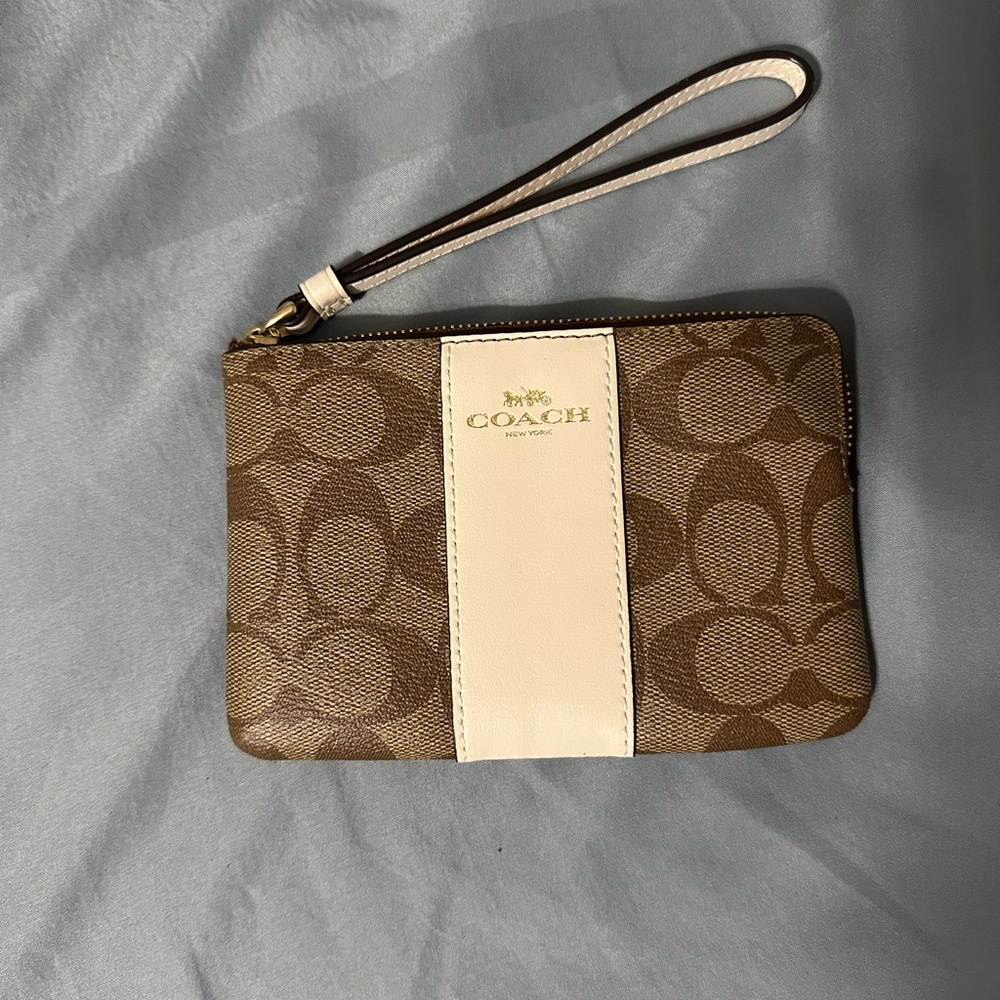 Coach Wristlet NWOT